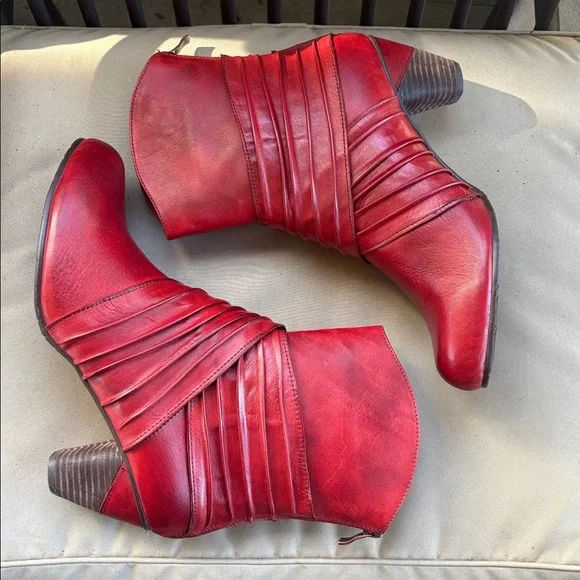 L’ Artiste Spring Step MERCI Red Leather Boot Heeled European 42 10 PERFECT COND - Picture 3 of 7